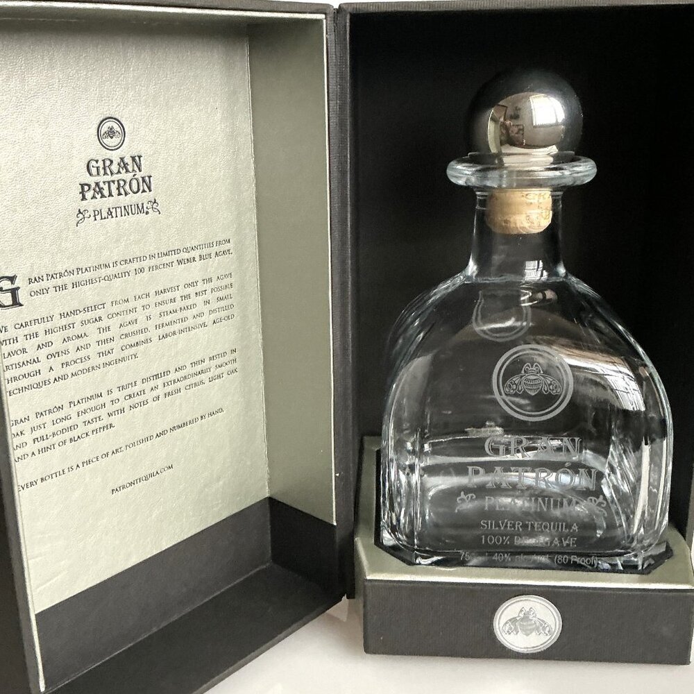 GRAN PATRON PLATINUM SILVER TEQUILA CRYSTAL GLASS BOTTLE WITH DISPLAY CASE-EMPTY